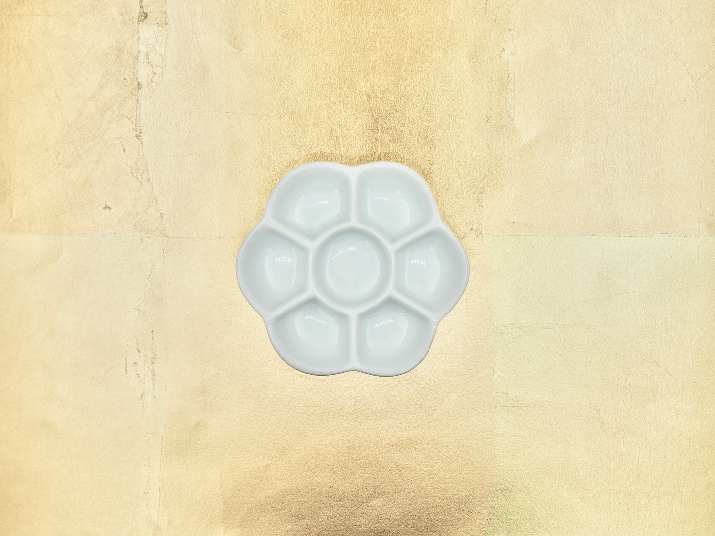 Plum Motif Palette (8.5cm): Japanese-ceramic ware