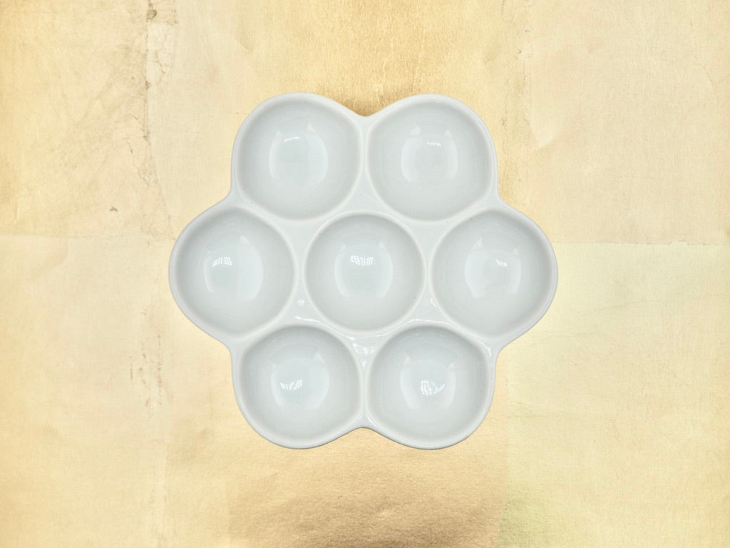 Plum Motif Palette (13.5cm): Japanese-ceramic ware