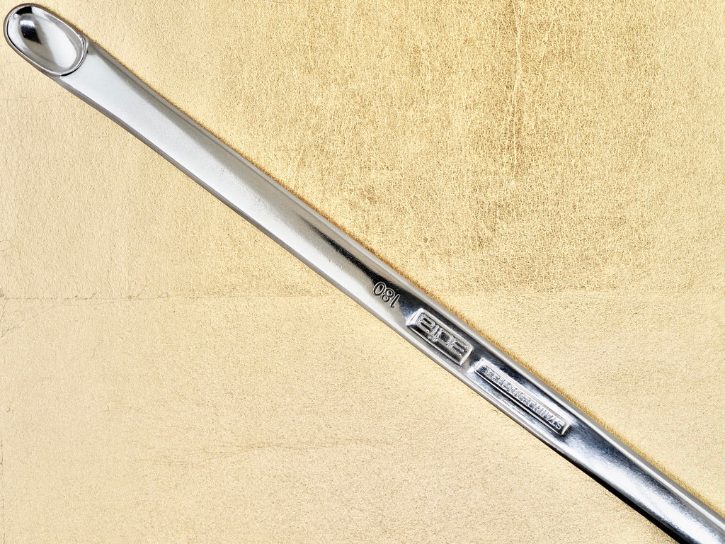 Yakusaji - A dual-ended dispensing spoon for powders