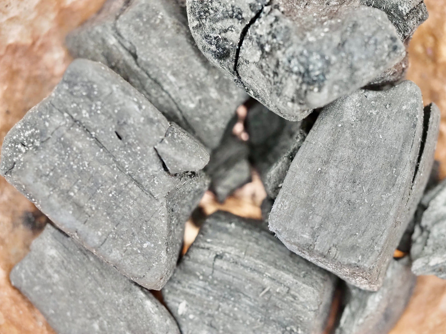 Polishing Charcoal - Roiro-zumi - 80g, Storax