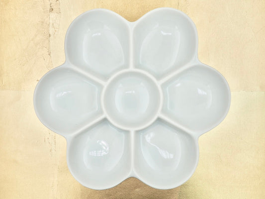 Plum Motif Palette (18cm): Japanese-ceramic ware
